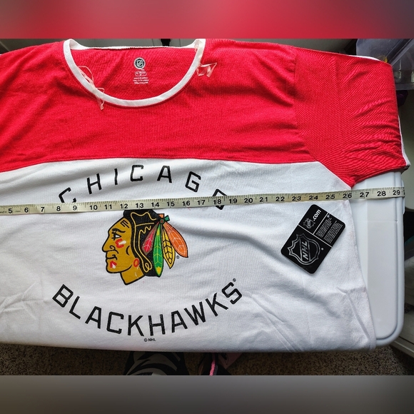 NHL Chicago Blackhawks Red and White T-Shirt Women's Plus size 3XL. - Picture 5 of 11